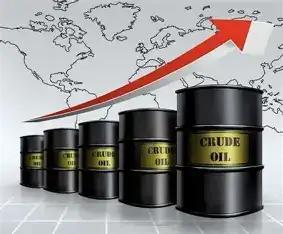 Oil Prices Surge 5% as Brent and US Crude Top $100